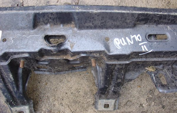 Fiat Punto II wzmocnienie przednie górne