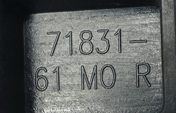 Suzuki SX4 S-Cross ślizg tył tylny prawy 71831-61M0R ORG