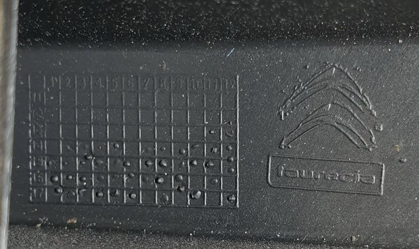 Citroen C4 Cactus ślizg przód lewy 9801727680