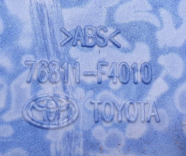 Toyota CH-R listwa blenda emblemat klapy tył 