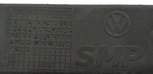 VW Passat B8 SEDAN ślizg tył środkowy 3G5807863