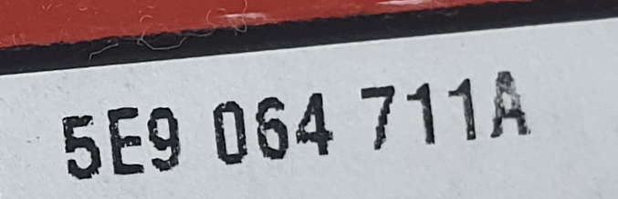 Skoda Octavia III Kombi listwa chrom na klapę tył 5E9064711A NOWY ORYGINAŁ