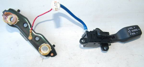 Mazda Premacy 2003 LIFT przełącznik sterowania radiem
