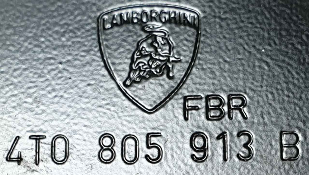 Lamborghini Huracan wspornik przód lewy 4T0805913B ORG NOWY