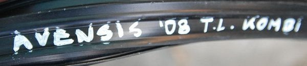 Toyota Avensis 2008 uszczelka szyby TYLNA LEWA