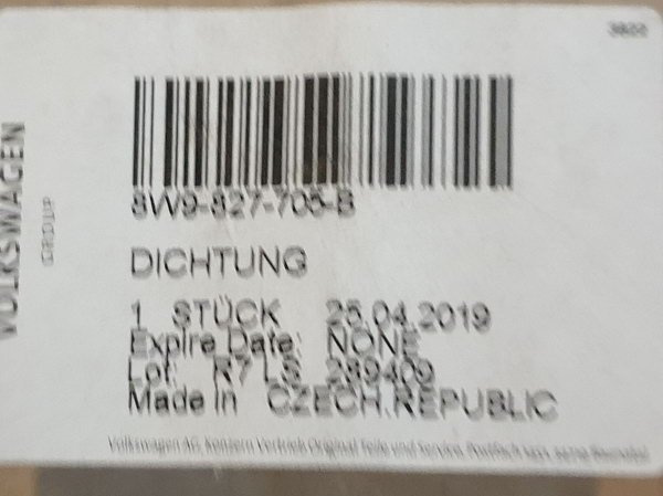 Audi A4 B9 Kombi uszczelka klapy bagaznika 8W9827705B NOWA