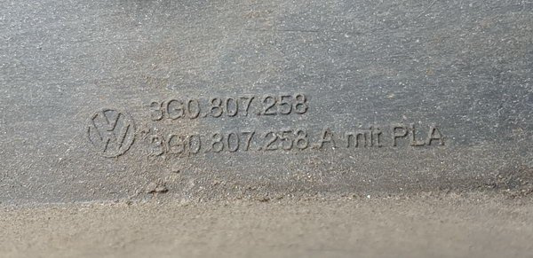 VW Passat B8 Alltrack listwa przód prawa 3G0807258