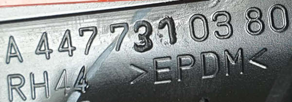 Mercedes Vito 447 uszczelka drzwi przesuwnych PRAWYCH A4477310380 ORG NOWA