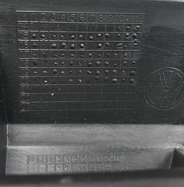 VW Passat B8 R-Line mocowanie lisstwy progowej lewe 3G0853945C ORG NOWE