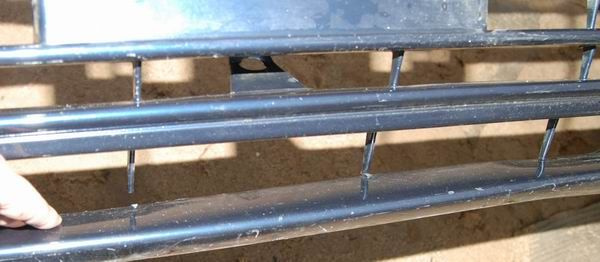 Mitsubishi Space Runner 1995 zderzak przód przedni