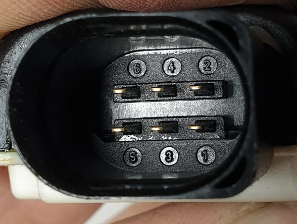 VW Seat zamek przód prawy 5N1837016N ORG NOWY