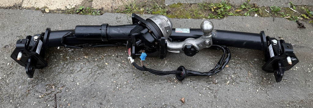 Mercedes GLC W253 SUV hak elektryczny 2533101100 ORYGINAŁ