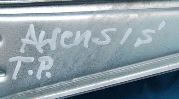 Avensis KOMBI '08 podnośnik TYLNY PRAWY
