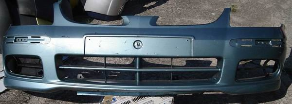 Nissan Almera Tino zderzak przód przedni