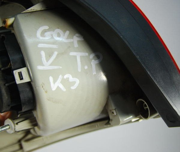 VW Golf V H/B lampa TYLNA TYŁ PRAWA