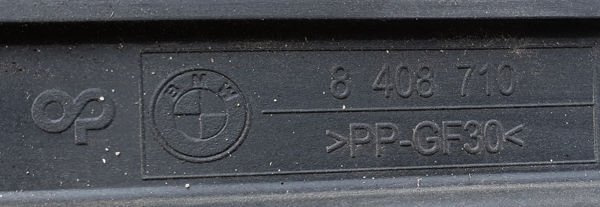 BMW X3 E53 ślizg mocowanie progu praw 8408710