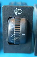 Toyota Avensis przełącznik regulacji świateł