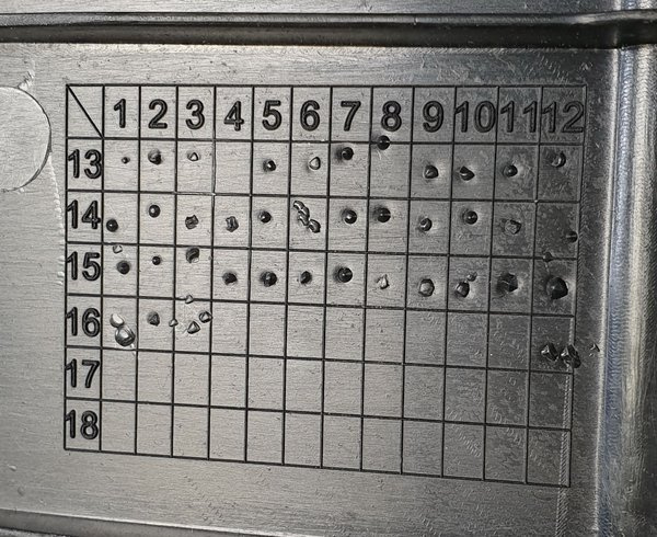 Corolla E18 2013- wygłuszenie listwa błotnika lewe NOWA