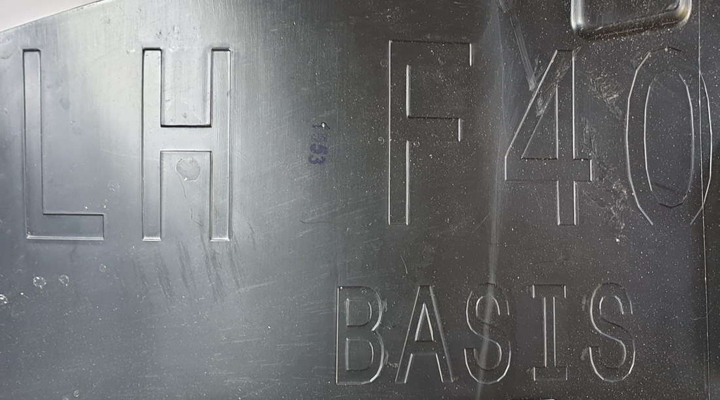 Bmw F40 osłona nadkole przód lewe 51718497237 NOWY ORYGINAŁ