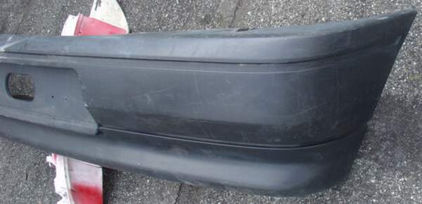 Renault Clio I zderzak tylny