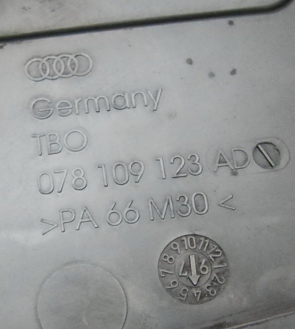 Audi A4 A6 osłona obudowa rozrządu 078109123AQ
