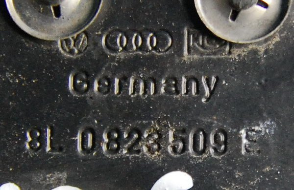 Audi A3 A4 A6 C5 zamek maski przód przedniej