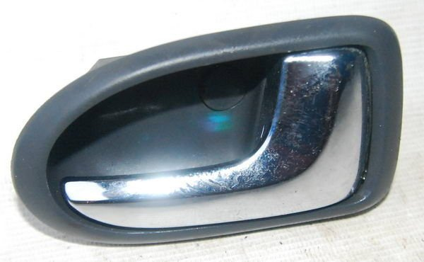 Mazda Premacy 2003 LIFT klamka PRZEDNIA PRAWA WEWNETRZNA