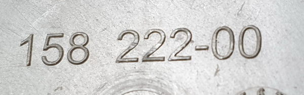 Mercedes dekielek lampy przód 158222-00
