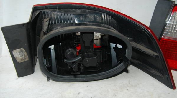 Renault Laguna II 2002 lampa TYLNA TYŁ LEWA