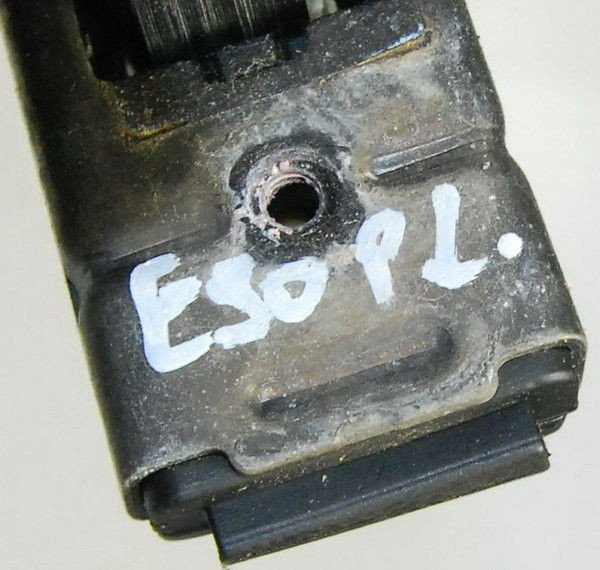 BMW E90 E91 ogranicznik drzwi PRZEDNI LEWY