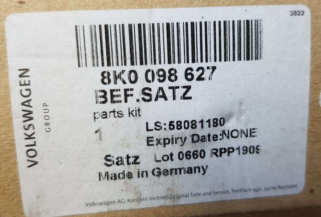 Audi A4 B8 zestaw mocowań zderzaka tył 8K0098627 NOWY ORYGINAŁ