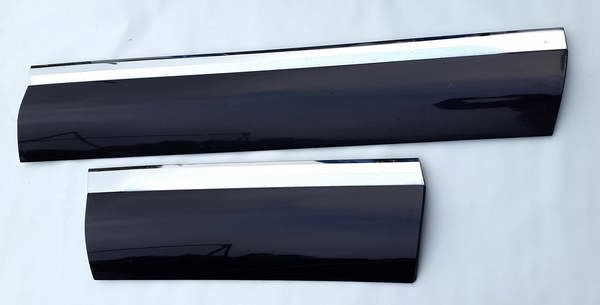 VW Touareg 7P listwa przód przednia prawa 7P6854940H