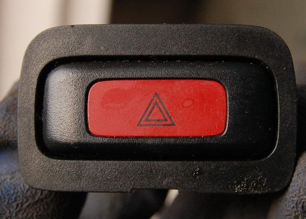 Volvo 850 przełącznik włącznik świateł awaryjnych