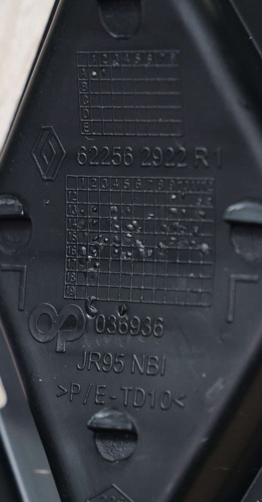 Renault Scenic III zaślepka przód 622562922R NOWY ORYGINAŁ