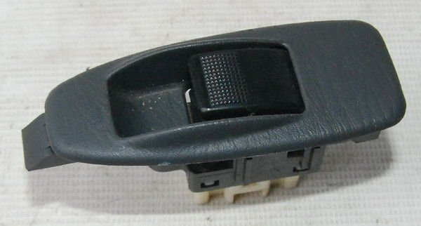 Mazda Premacy 2003 LIFT przełącznik szyby