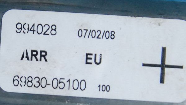 Avensis KOMBI '08 podnośnik TYLNY PRAWY