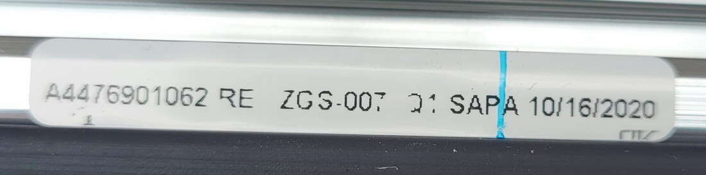Mercedes Vito 447 listwa zgarniająca tyl prawa A4476901062 7F24 NOWY ORYGINAŁ