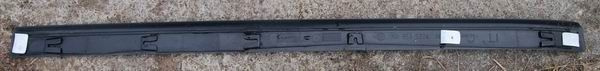 VW Golf V 5D listwa przednia lewa