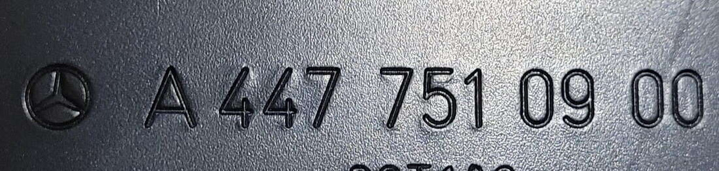 Mercedes Vito 447 wspornik maski przód A4477510900 NOWY ORYGINAŁ