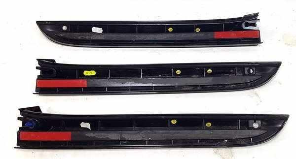 Bentley Bentayga listwa LEWA 36A827205