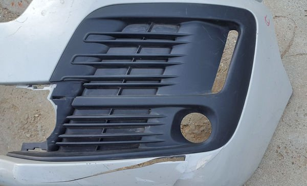 Citroen Jumpy III 2017 kratka atrapa przód lewa