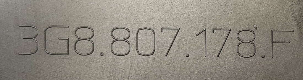 VW Arteon R-Line deflektor ślizg przód prawy 3G8807178F NOWY ORYGINAŁ