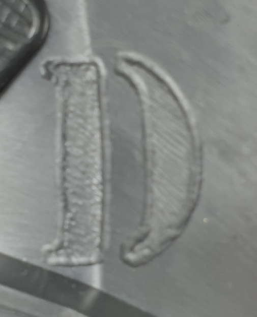 Trafic III Vivaro mocowanie halogenu prawe 269112699R