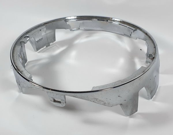 VW Arteon podstawa listwa na grill 3G8853343