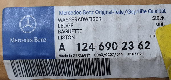 Mercedes 124 uszczelka lewa szyby czołowej A1246902362 ORG NOWA