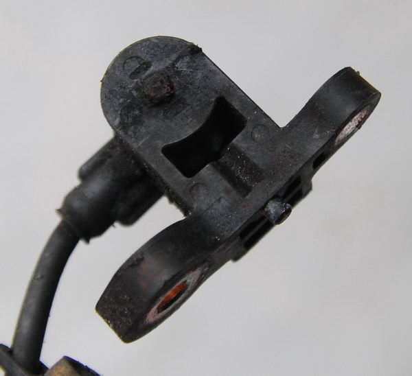 Mazda Premacy 1.8 2.0 LIFT czujnik położenia wału J5T151