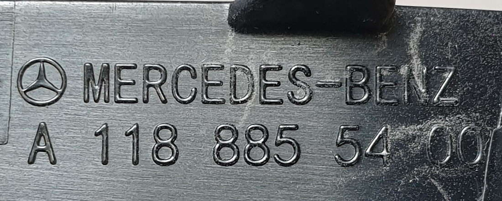 Mercedes CLA 118 A118 W118 zaślepka zderzaka przód A1188855400 NOWY ORYGINAŁ