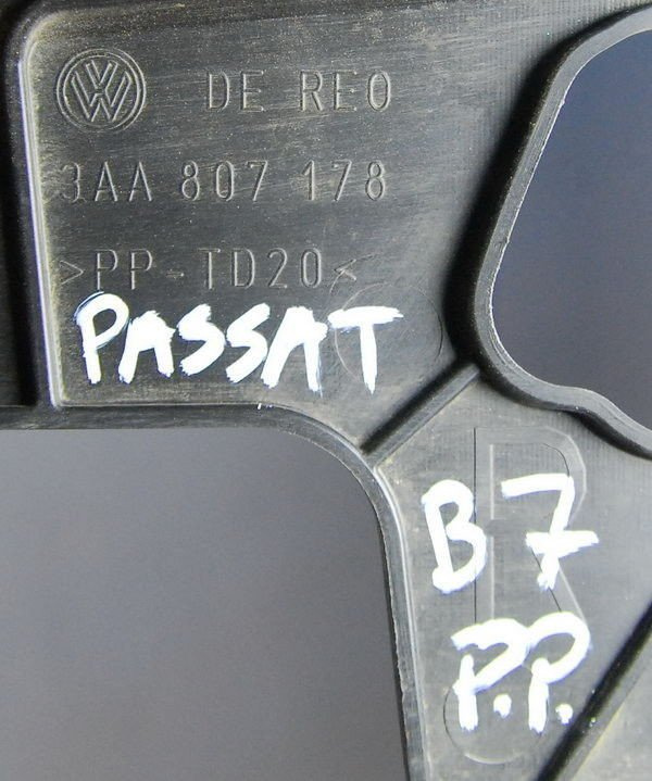 VW Passat B7 ślizg zderzaka 3AA807178