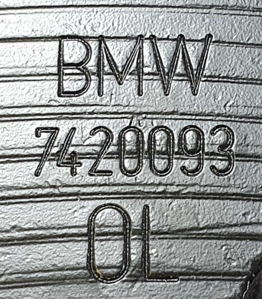BMW F90 F97 G01 G05 G11 G30 zwias drzwi przód górny lewy 7420093 NOWY ORYGINAŁ