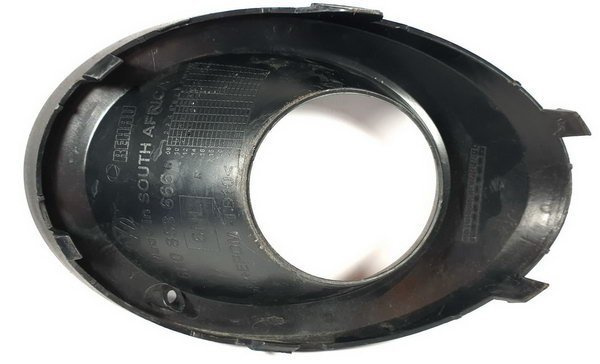 VW Polo Cross 6R ramka halogenu prawa 6R0853666G